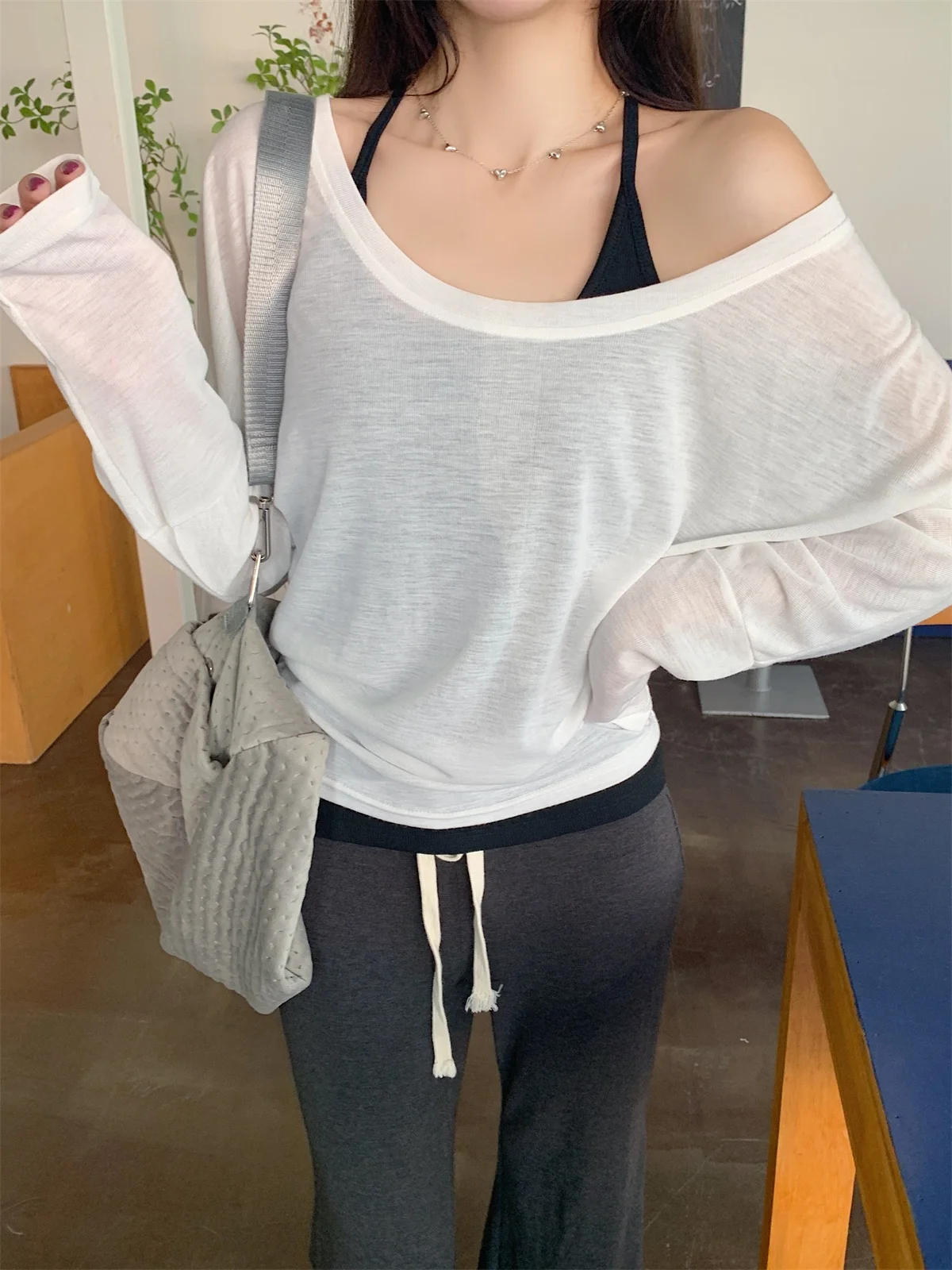 Ladies Loose Long Sleeve T-Shirt Korean Style Autumn Season Pure Desire Unique Beautiful Base Layer Single Wear Top
