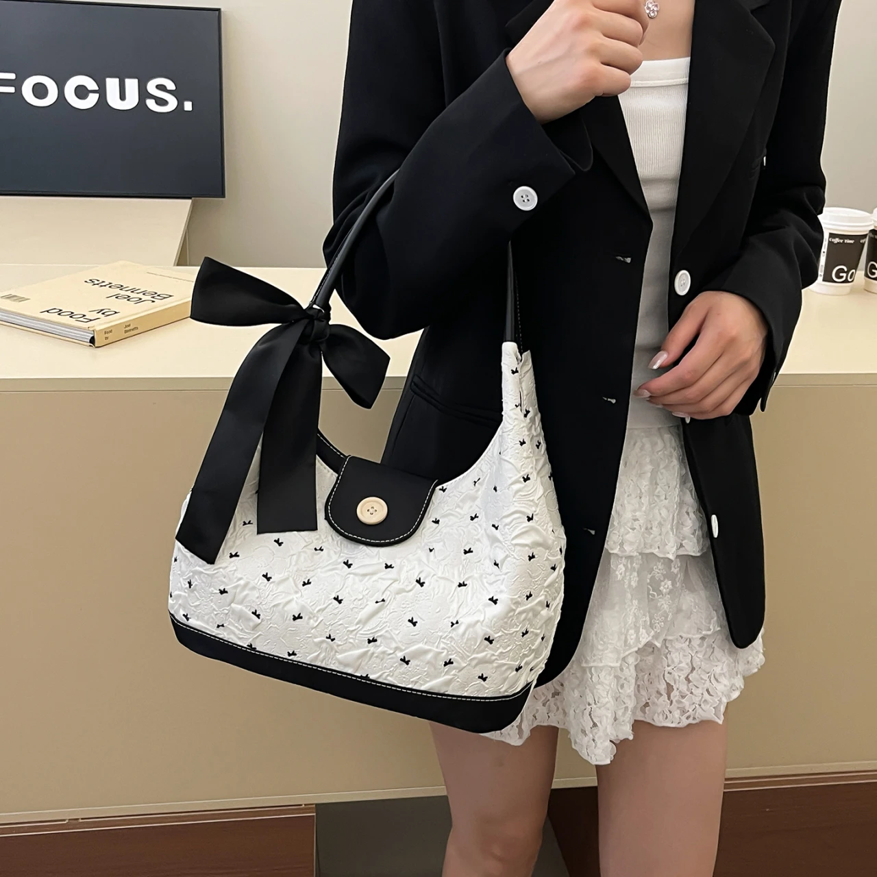 حقيبة يد نسائية أنيقة من الجلد الفاخر بتصميم كلاسيكي على الكتف حقيبة يد كروس للارتداء الحضري اليومي الأنيق #5