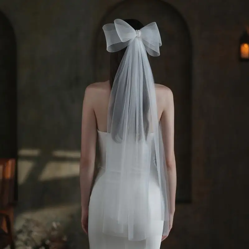 P9FE Hochzeit Brautschleier, Haarschmuck für die Braut, Schnittkante, 2-stöckig, kurzer Tüll, doppellagig, Schleife, Dekor – Detail 5