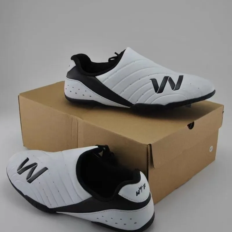 Men's Women' Lightweight Soft-soled Martial Arts Shoes Wear-resistant Competition Taekwondo Shoes Comfortable Sports Shoe