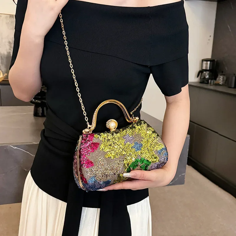 

Women's Fashionable Sequin Crossbody Handbag New Chinese Style Artistic Flower Banquet Bag Carrying Box Bag