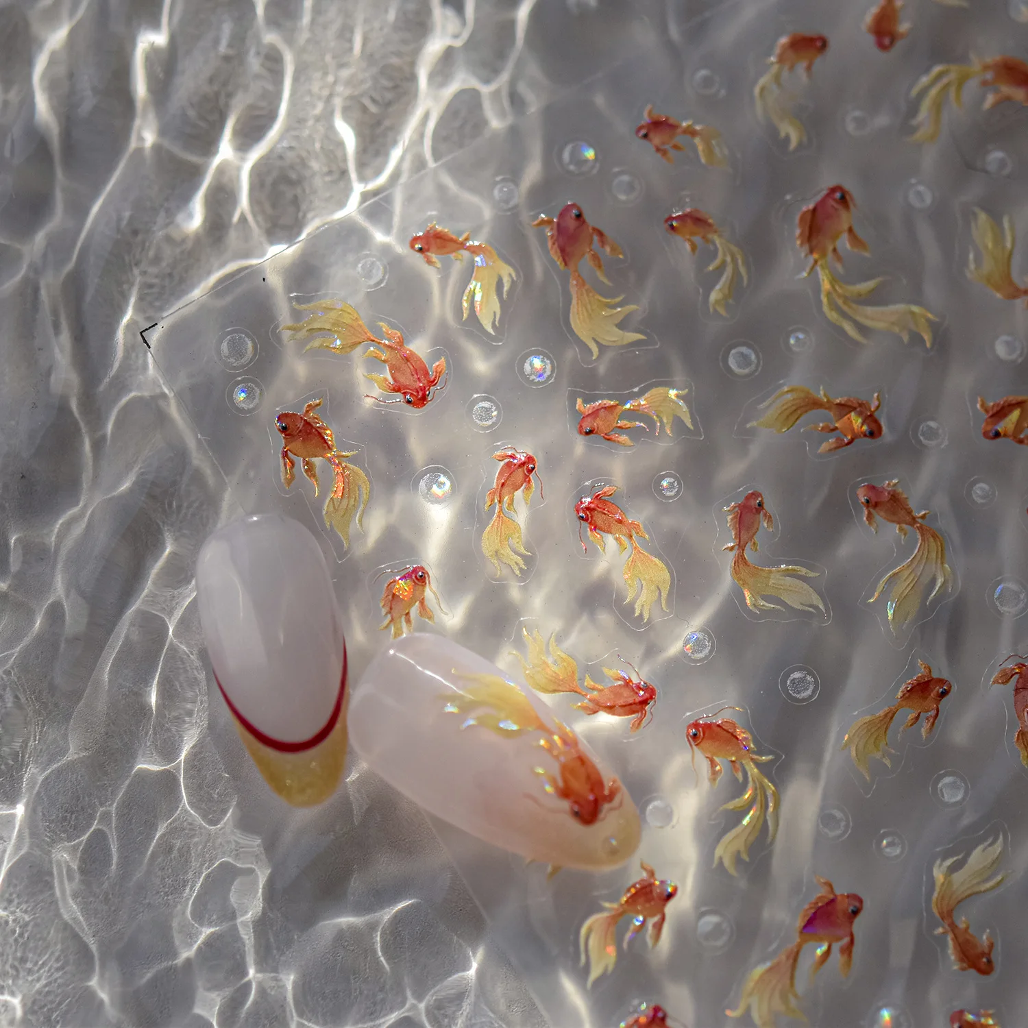 1 pçs bonito fortuna pequeno peixinho prego encantos adesivo brilhante escudo luz volta cola arte do prego adesivo diy manicure design decoração