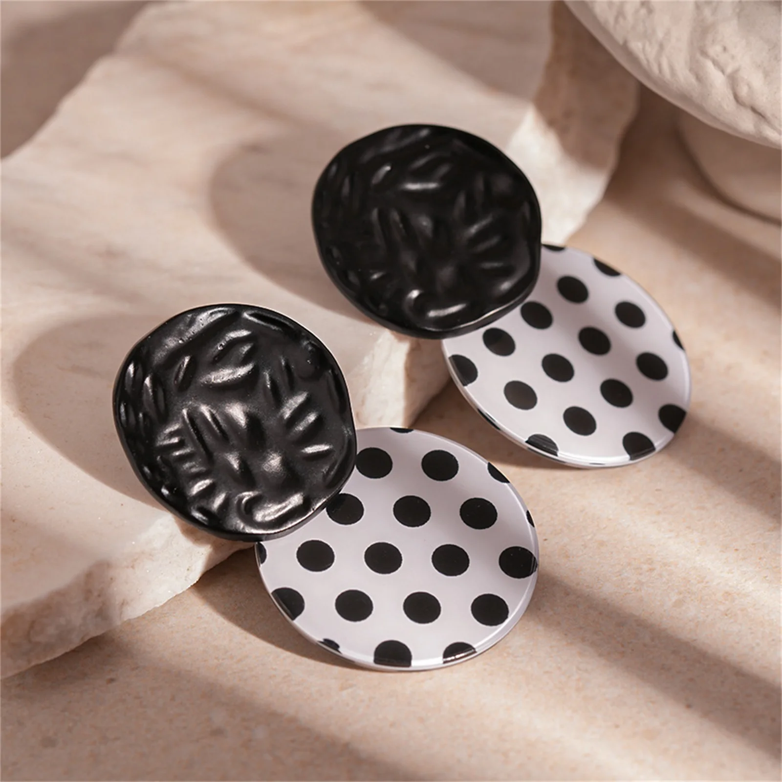 Pendientes de disco para mujer, joyería delicada con punto acrílico único a la moda para mujeres jóvenes