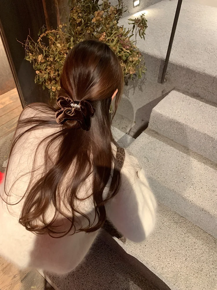 elasticos-de-cabelo-de-veludo-leve-ele-pearl-para-mulheres-acessorios-de-cabelo-modernos-faixa-de-cabelo-simples-de-tecido-com-formato-quadrado