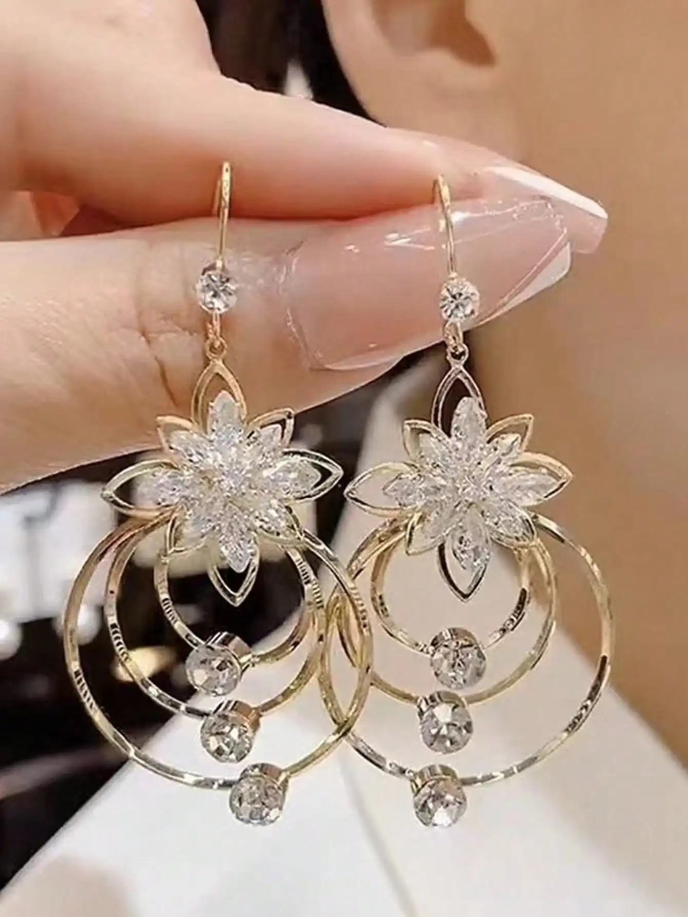 

Элегантные серьги-подвески с цветами и множеством колец для женщин, золотистого цвета с кристаллами