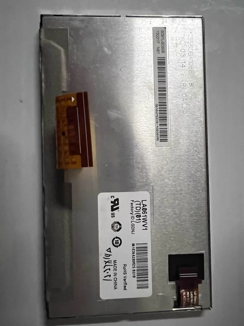 

6,1-дюймовый ЖК-экран LA061WV1-TD01, проверен на нормальную работу перед отправкой.