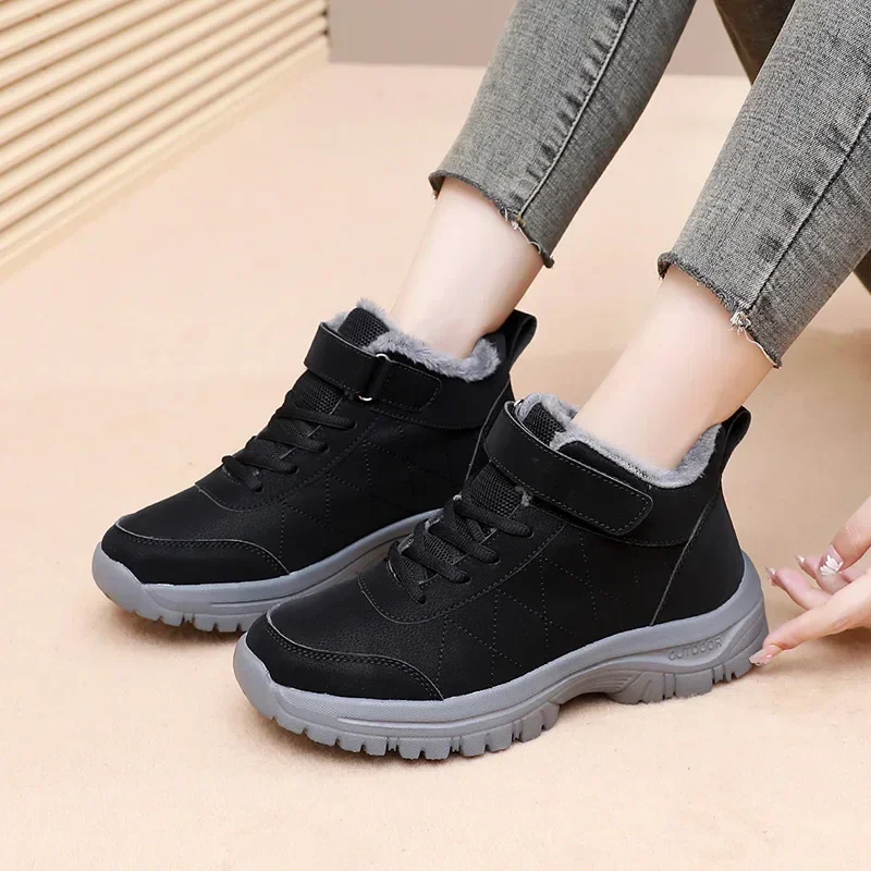 Scarpe da passeggio per coppie invernali moda Mid-top Plus Size Lace Up Keep Warm scarpe da uomo in cotone stivaletti con piattaforma Casual all'aperto