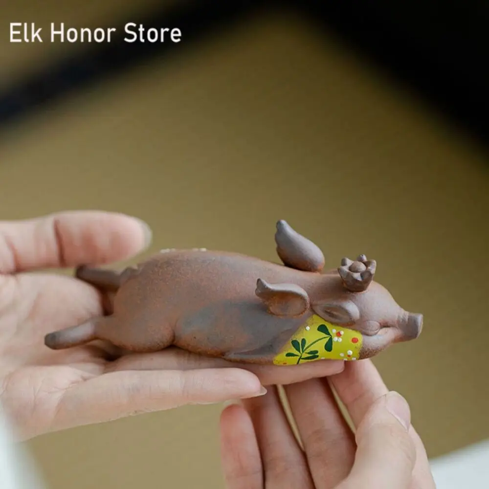 Cute Little Flying Pig Tea Pet Pure Hand Painted Old Rock Mud Zen Tea Figurine Tea Statue Kung Fu Tea for Tea Supplies Ornaments