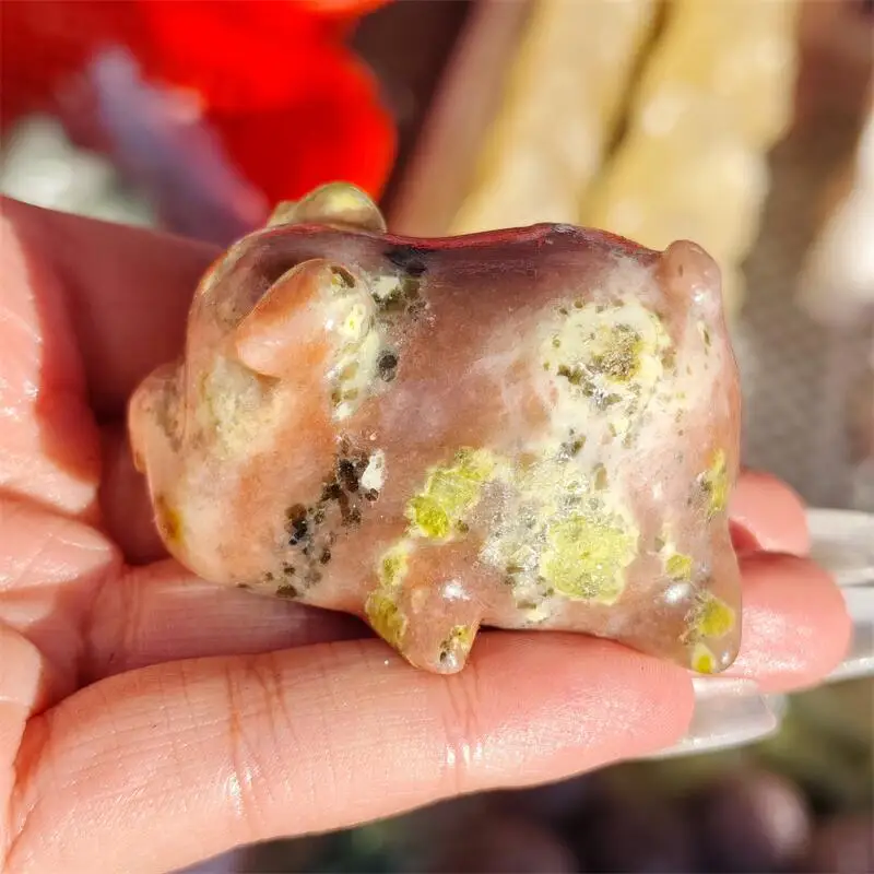 Natural Peach Blossom Tourmaline Pig Carving Shape Crystal Reiki Healing Fengshui Stones Home Decoration Gift 1PCS