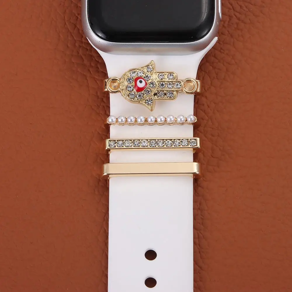 Unico cinturino per orologio ornamento diamante amore ornamento ciondoli in metallo anello decorativo per cinturino Apple Watch Smart Watch cinturino in Silicone