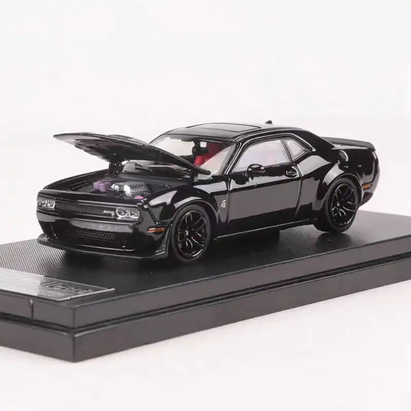 1:64 Dodge Hellcat Challenger SRT diecast alloy model, children\'s collection of decorative toys, holiday gifts for children.