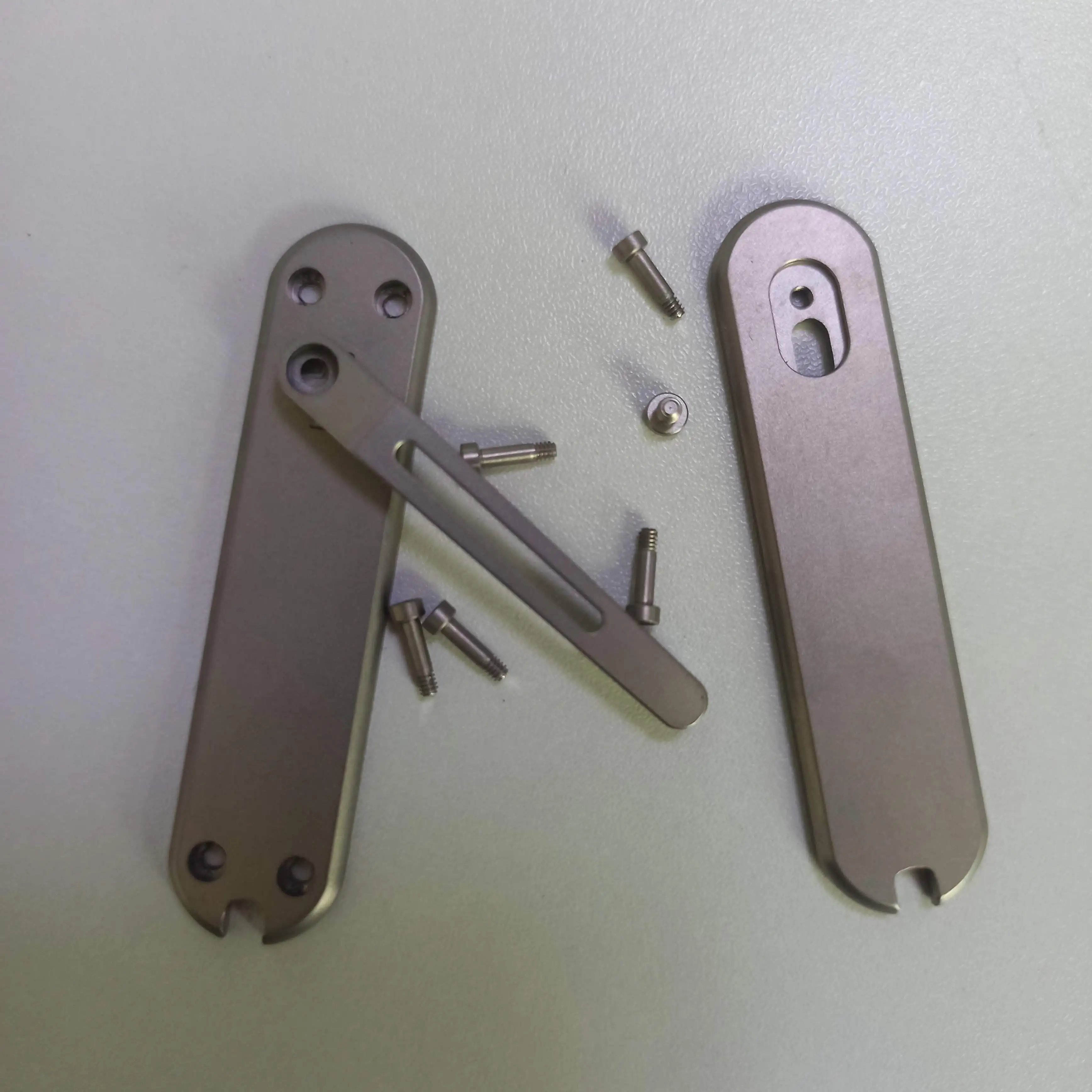 1 Pair  Titanium Alloy Scales for 58mm Victorinox Swiss Army Knife Modify