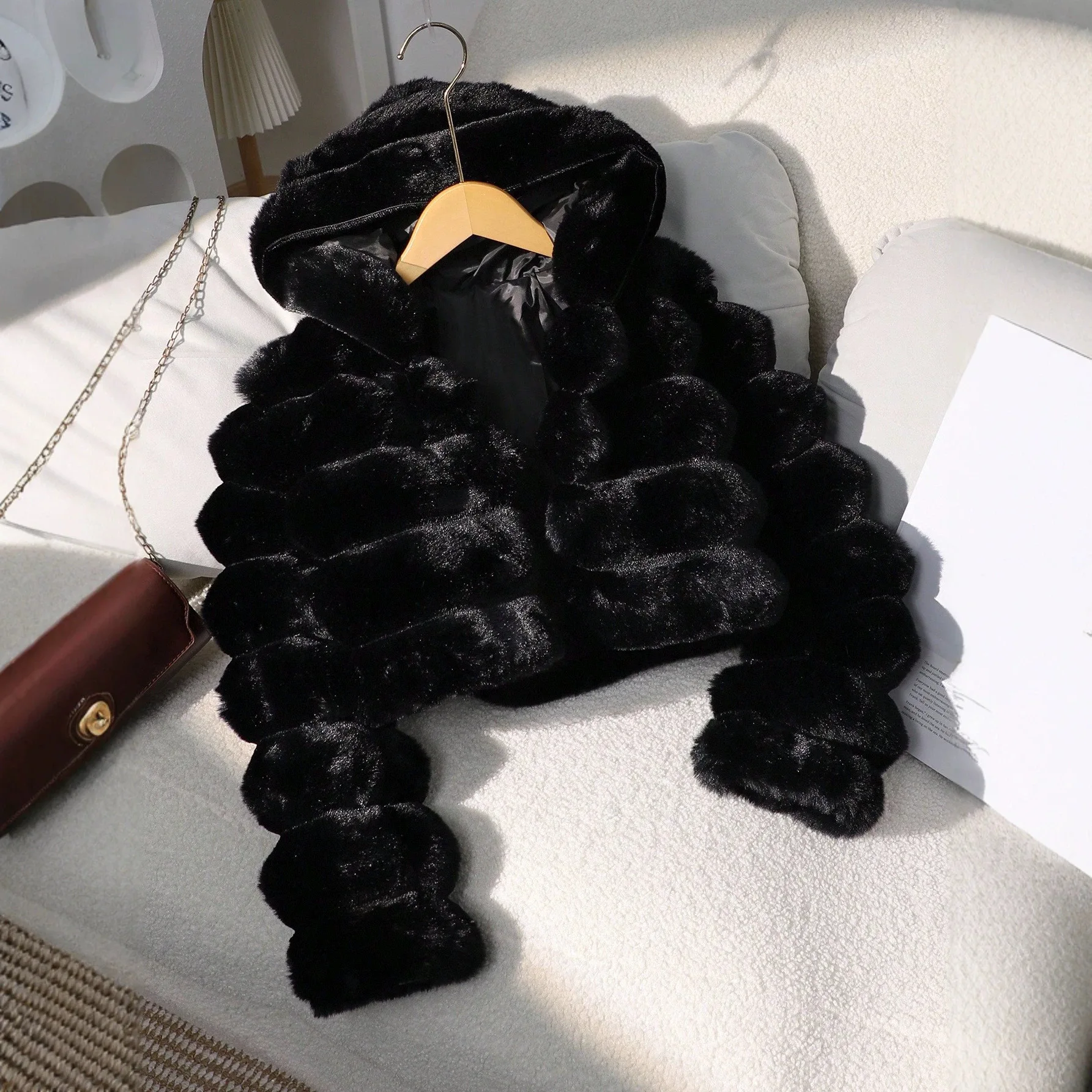 Soft Cozy Plush Faux Rabbit Fur Hooded Coat for Women Horizontal Cropped Padded Jacket Women Winter Casual Zipper Warm Outerwear