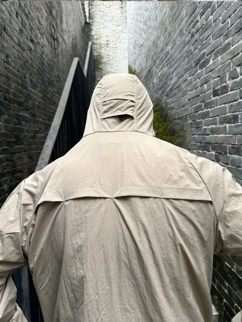 Herren Sommer-Kühljacke mit Sonnenschutz UPF50+, Schnelltrocknend, Atmungsaktiv, mit Kapuze, Windbreaker für Outdoor-Aktivitäten, Wandern, Camping, Radfahren – Detail 18