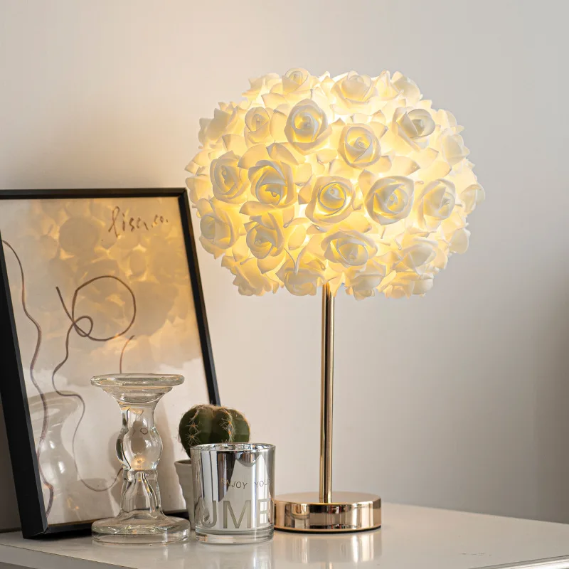Modern minimalist bedroom bedside lamp premium sense creative rose table lamp gift romantic atmosphere lamp