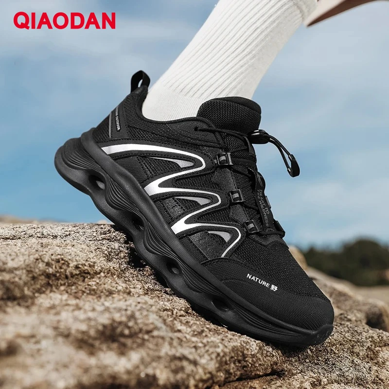 

QIAODAN Men Shock-absorbing Running Shoes 2025 Autum Hiking Hard-wearing Shock-Absorbant Non-slip Mesh Cozy Sneakers XM25240250F