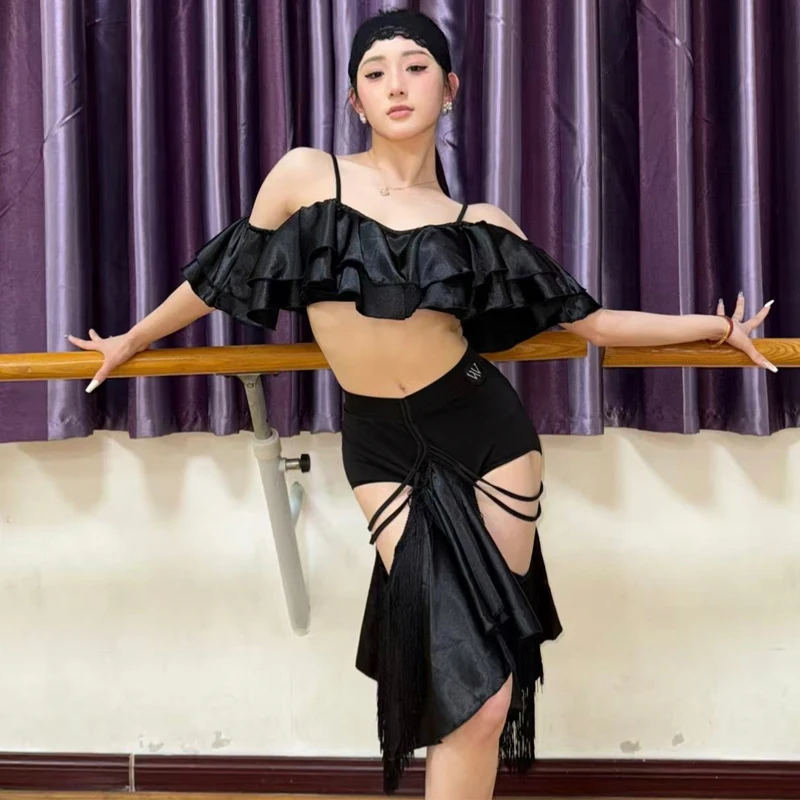 

Одежда для бальных танцев для самбы для взрослых, черный топ с рюшами, полые юбки, женский костюм для латинских танцев, самба-чача, сценическая одежда SL13685
