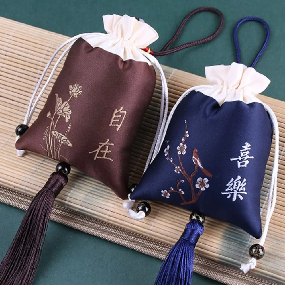 Bolsa de jóias portátil Tassel Saco de bordado estilo chinês Enfeites de carro de lótus, brinco, decoração do quarto