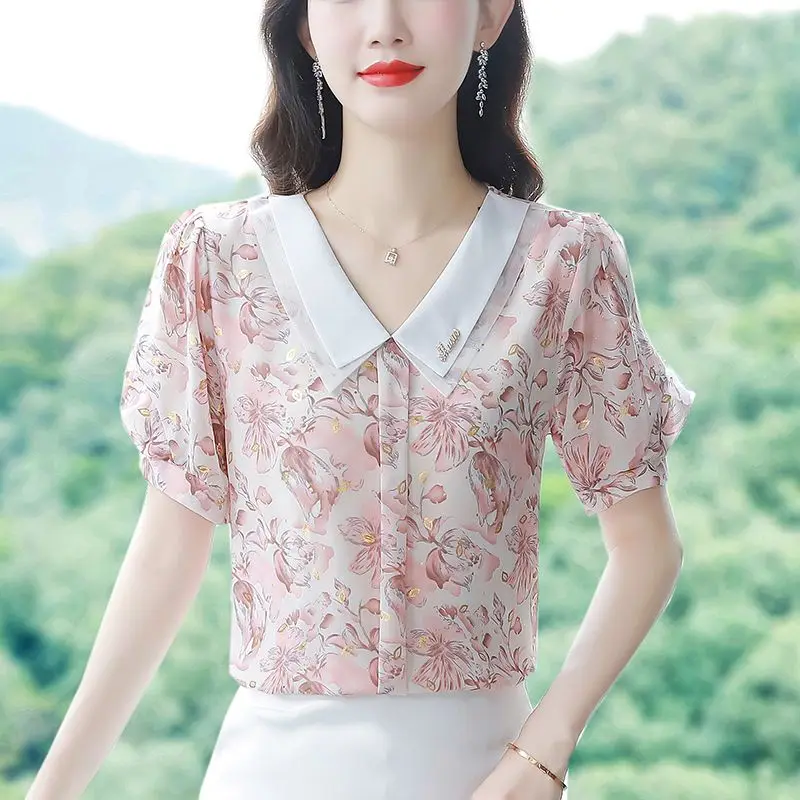 

Elegant Chiffon Blouse Women's Summer Style Slimming Floral Short Sleeve Baby Collar Top