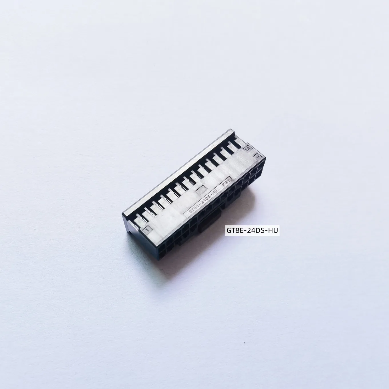 Original new 100% GT8E-24DS-HU black rubber shell 2mm spacing 24PIN connector