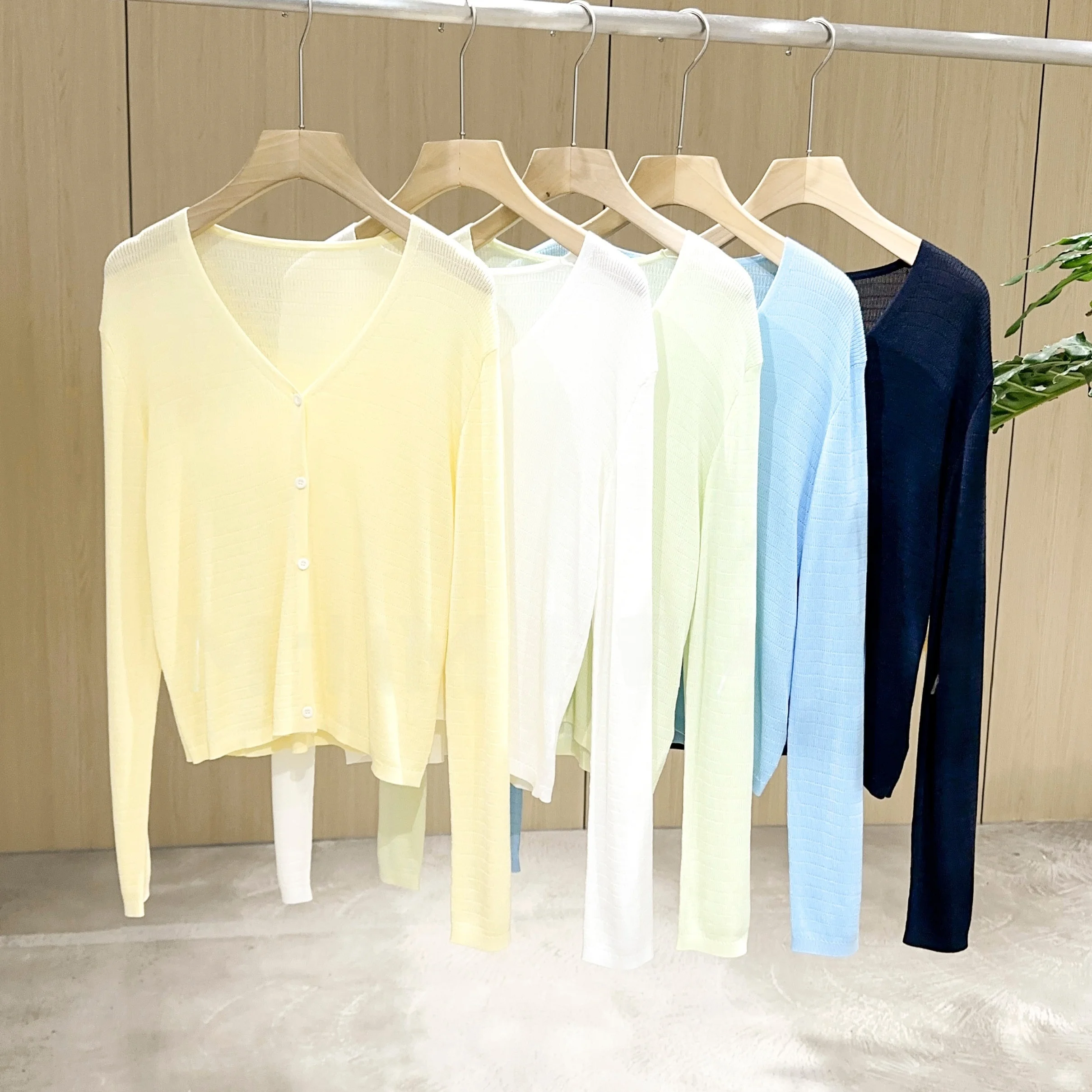 

Mimifafa 100% Lyocell Lightweight V-Neck Knitted Open Cardigan Breathable Cool Feeling Wave Pattern Casual Style