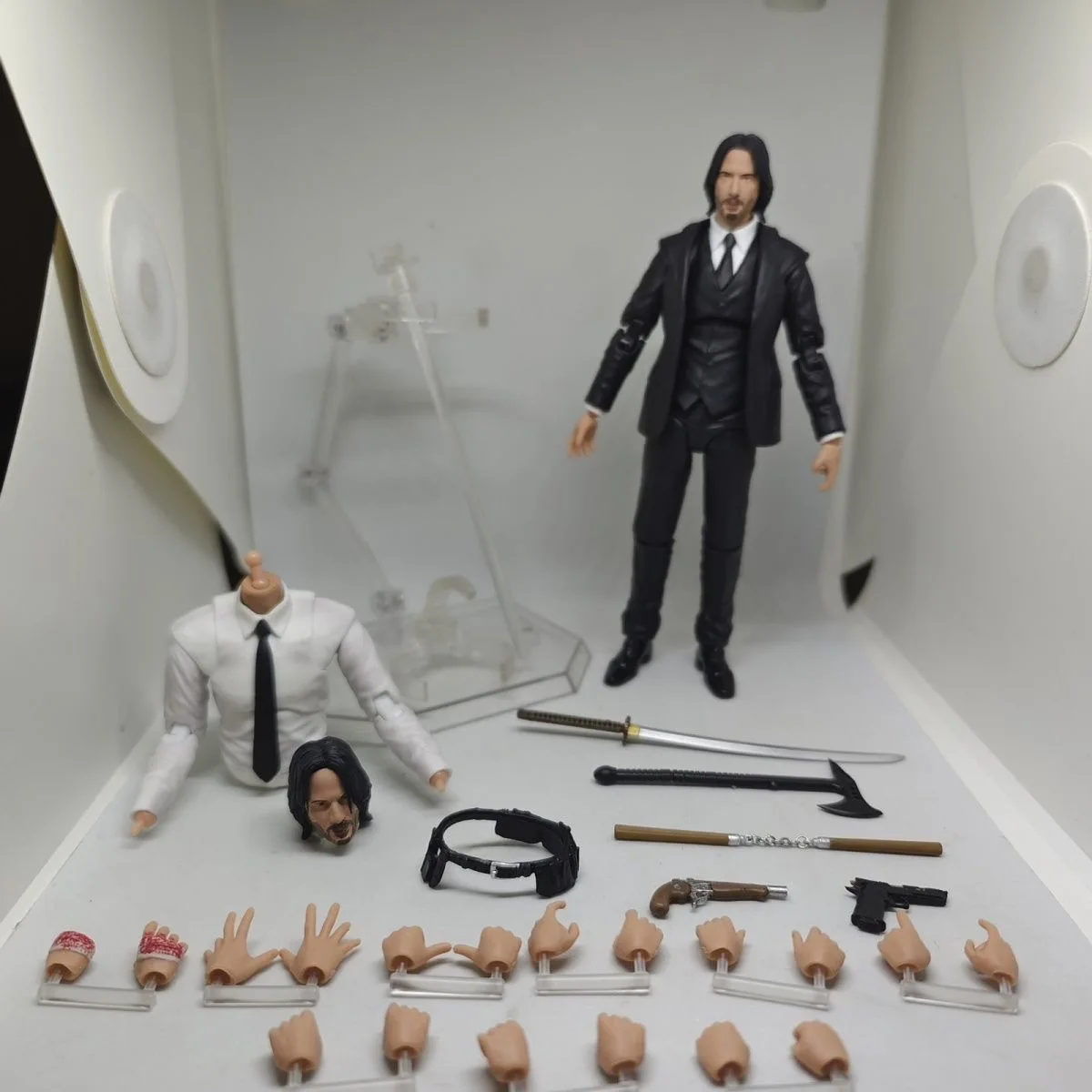 

MAFEX 085 212 John Wick Chapter 2 Action Figure Movable Ornaments PVC Collection Johnthan Wick Diamond Figures Model Toys Gifts