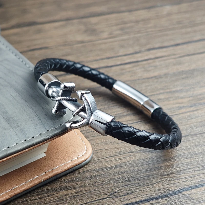 Einfaches Pfeilmuster Edelstahl-Accessoires Herren-Lederarmband Geflochten Geeignet für Geschenke zum Geburtstag Stylischer Jungen