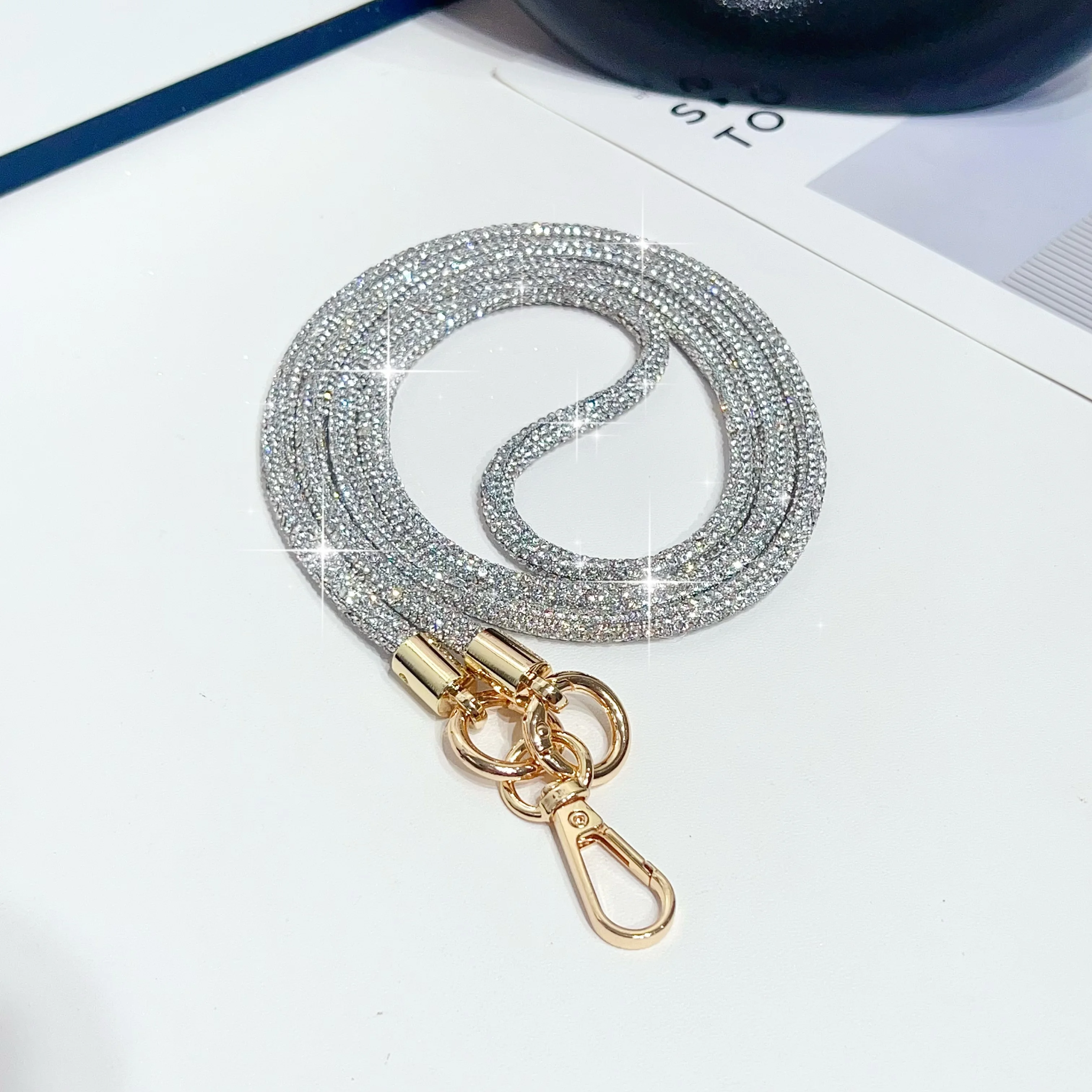 

Luxury Rhinestone Mobile Lanyard strap for phone straps with rhinestones crossbody long cell phone chain for the neck Lanyards
