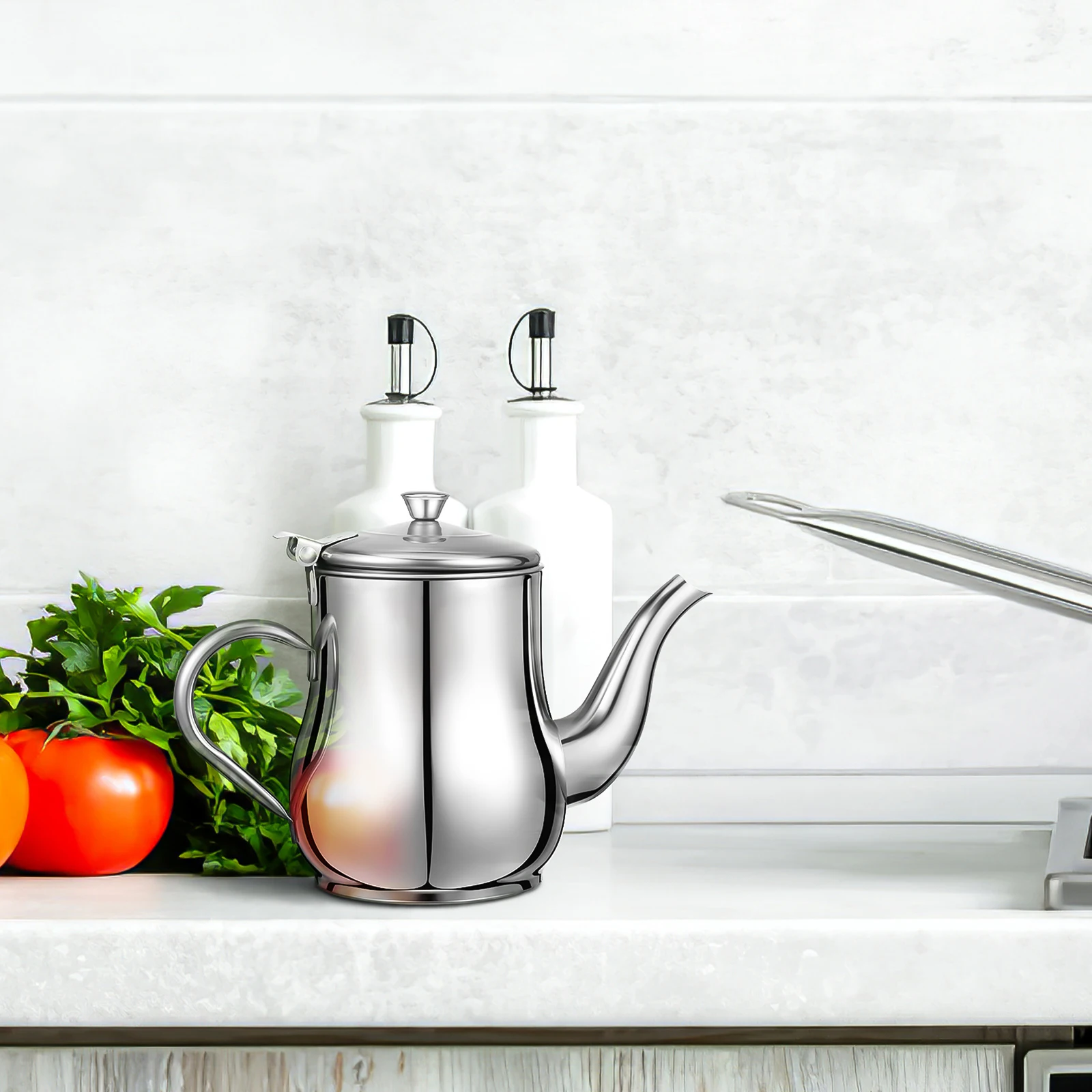 

1pc Stainless Steel Oil Strainer Pot Large Capacity Oil Dispenser Filter Net For Kitchen Storage Bottle Silver