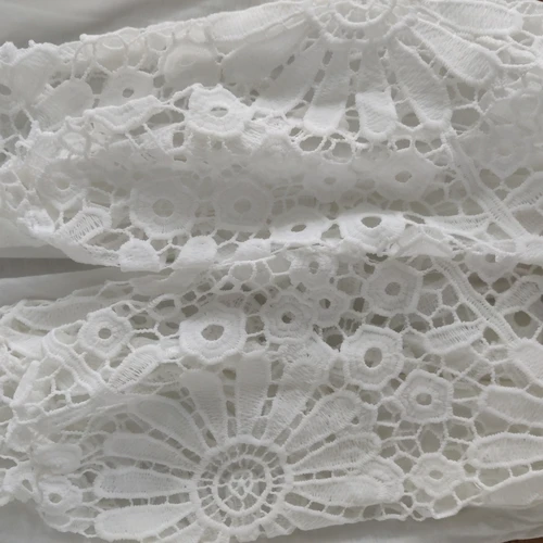 Imagen 2 del producto Moda ahueca hacia fuera la mujer encaje Blosue manga larga Tops cuello en V sólido plisado Vintage blusas mujeres Casual camisa blanca delgada 24815