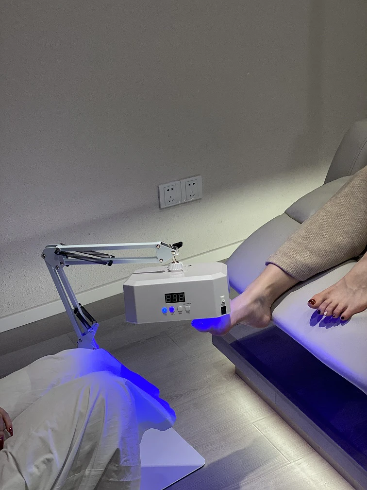 NAKANO 2025 Nieuwe collectie Professionele High Power Groothandel Voetnagellamp Nageldroger Licht Draagbare UV LED-nagellamp