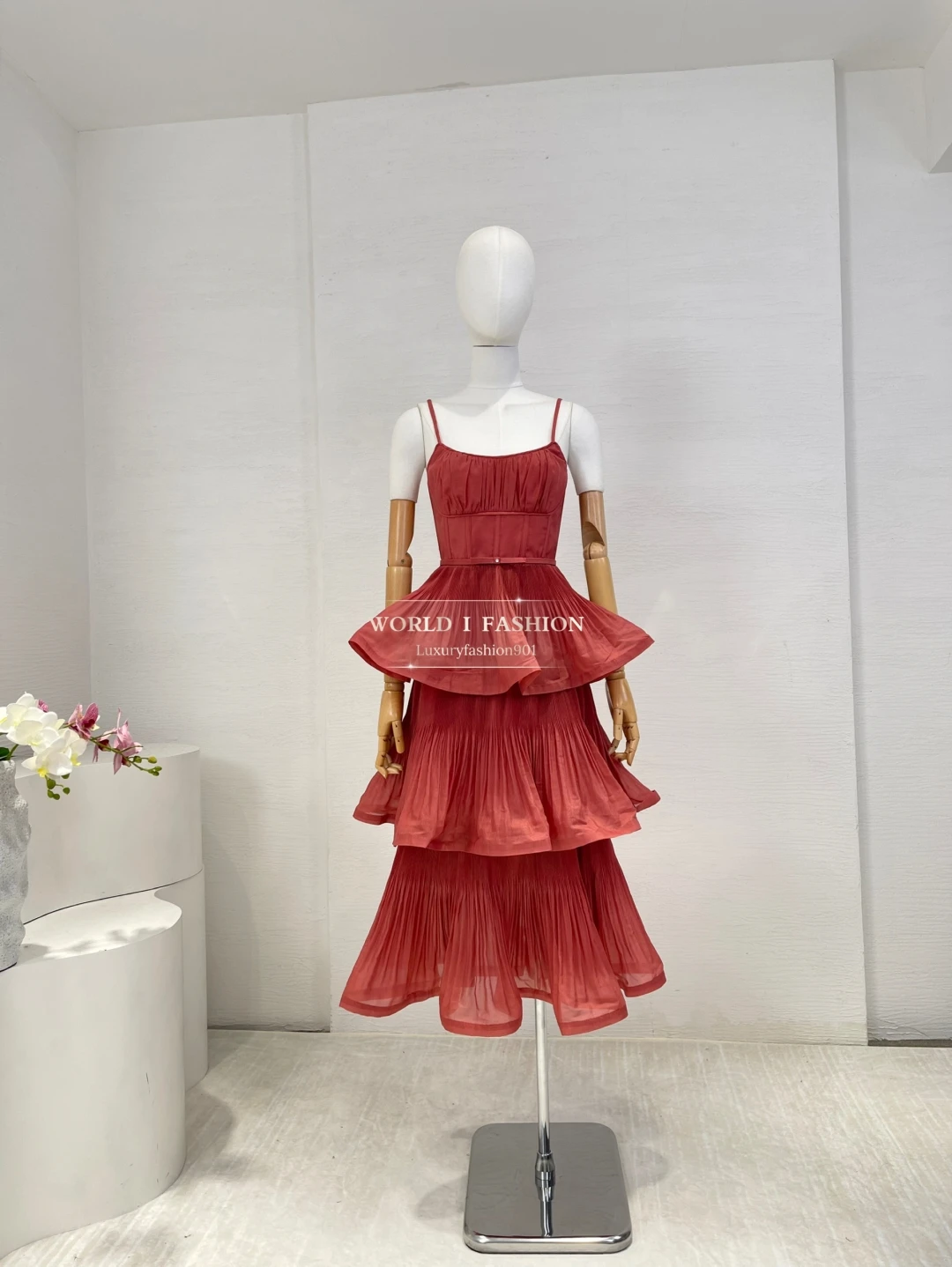 

2025 High Quality New Red Sleeveless Appliqued Mini Dress Dots for Women