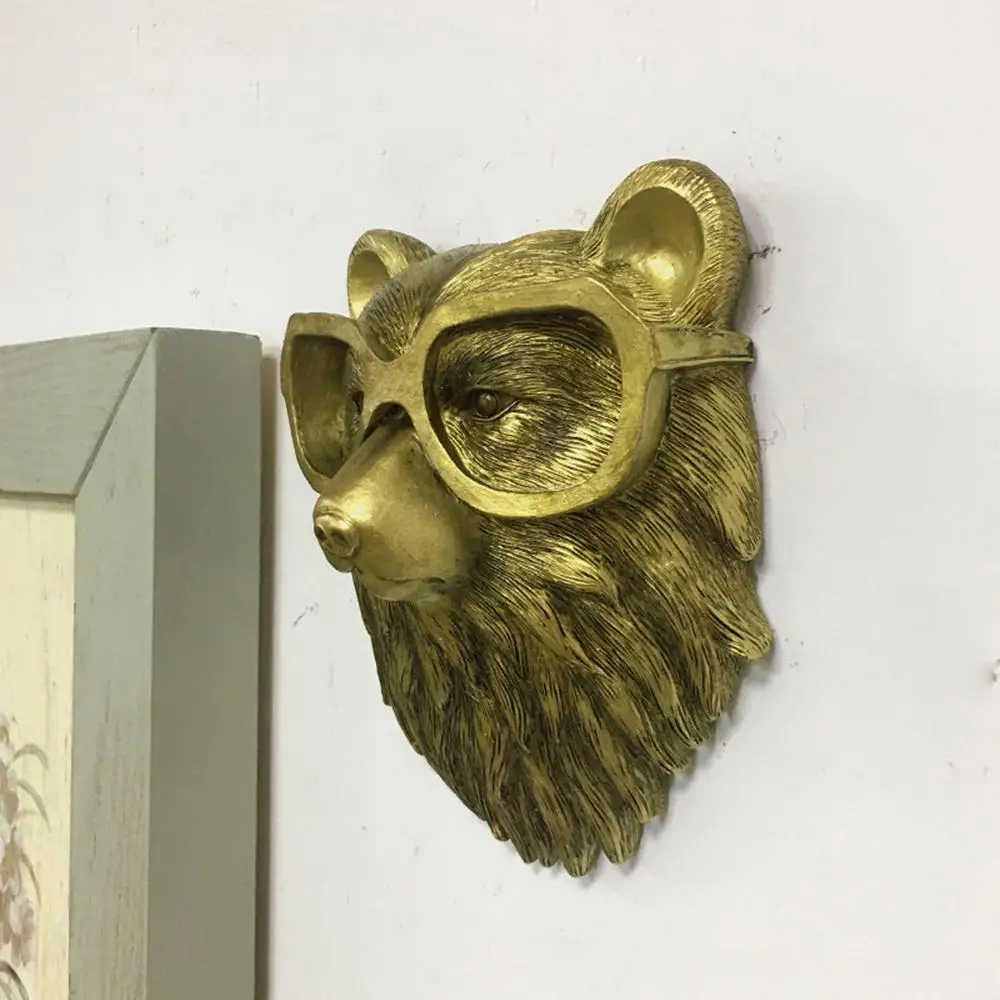 

Brass-imitated animal wall hanging bear head resin ornament suitable for indoor spaces bedrooms living room fireplace and office