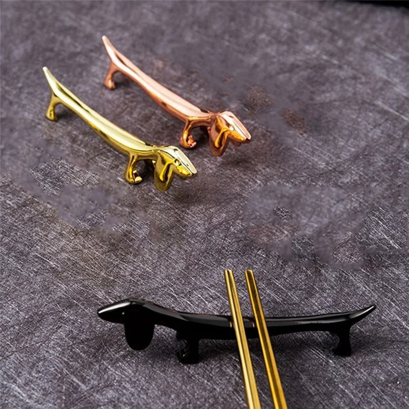 

【Best Selling】A Dachshund Chopstick Holder Chopsticks Rest For Hotel Restaurant Dining Table Decoration Chop Stick Stand Tablewa