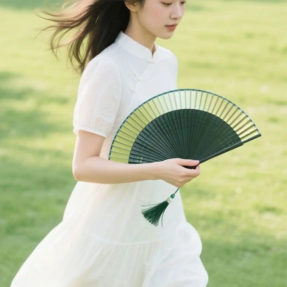Gradient Color Chinese Style Folding Fan Easy To Open and Close Portable Tassel Dance Fan Handmade Classic Bamboo Folding Fan