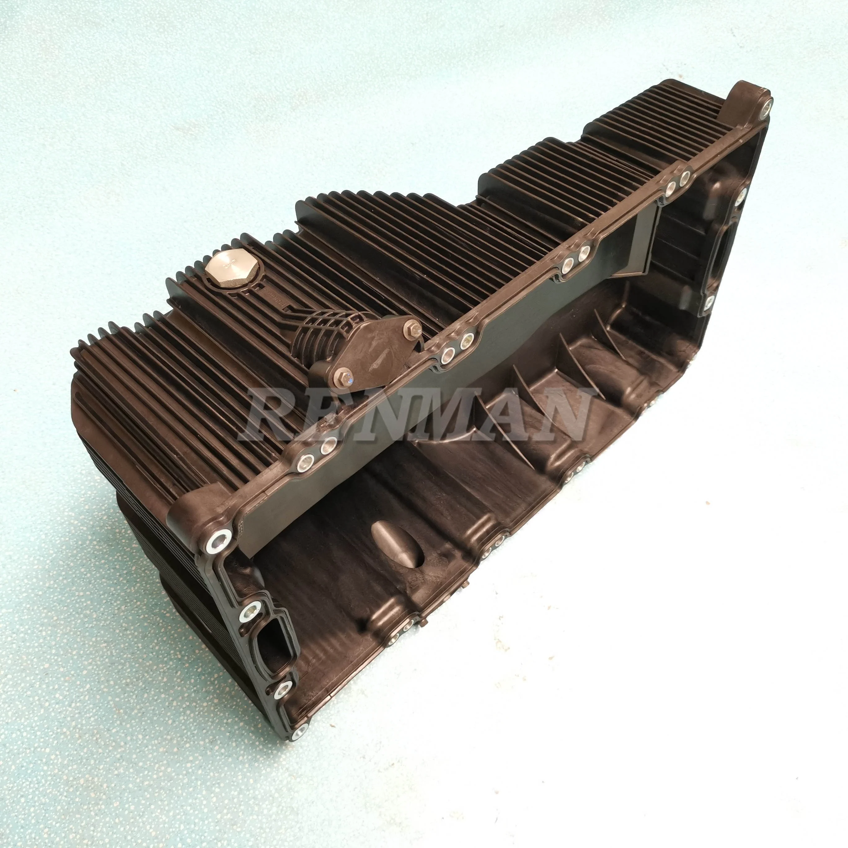 

Factory Hot Sale ISBE4.5 Engine Part Oil Pan 5289667