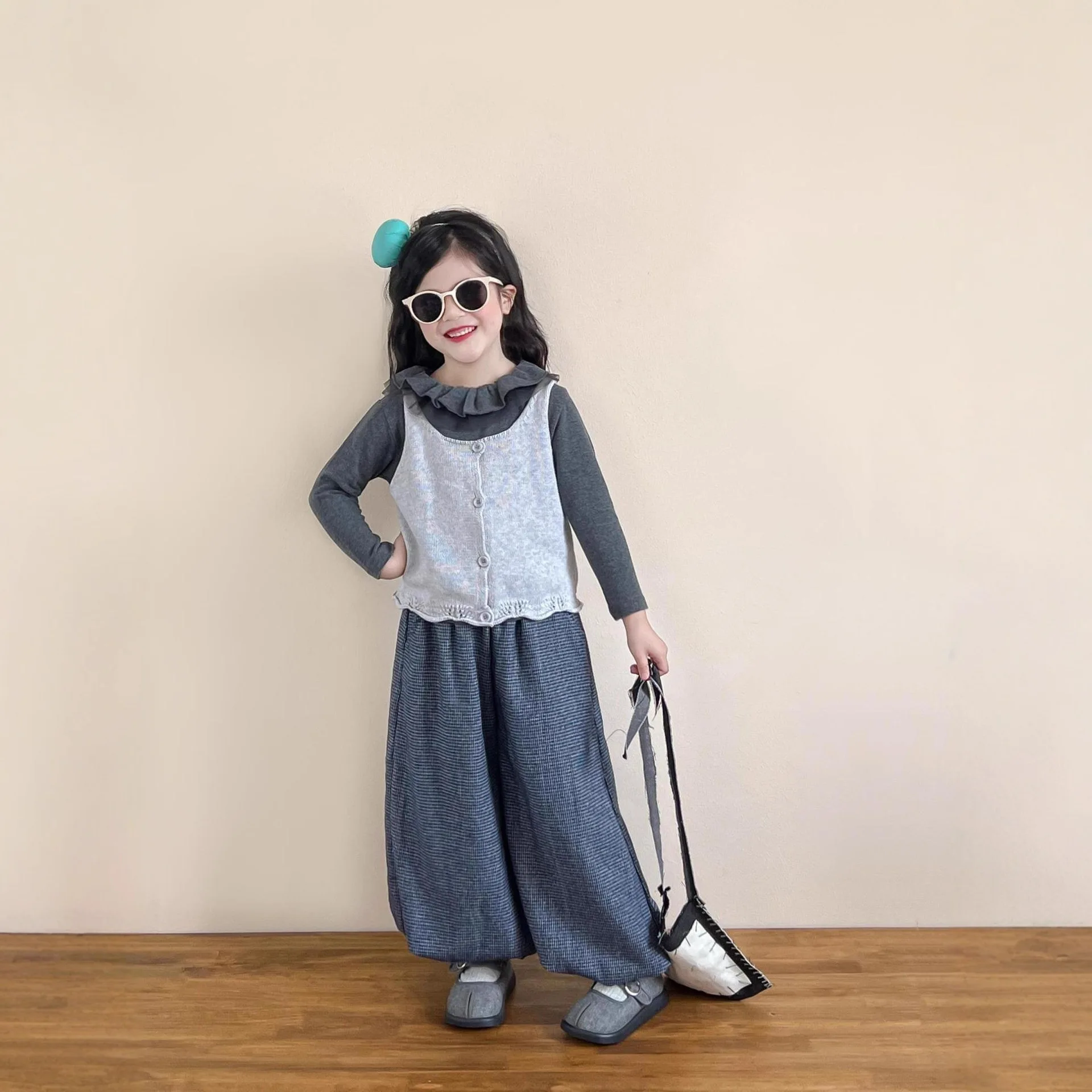 

Girls Layered Set Grey Knitted Vest + Ruffle Collar Top + Checkered Loose Pants Three-Piece Outfit for Toddler Kids 2-8 Years