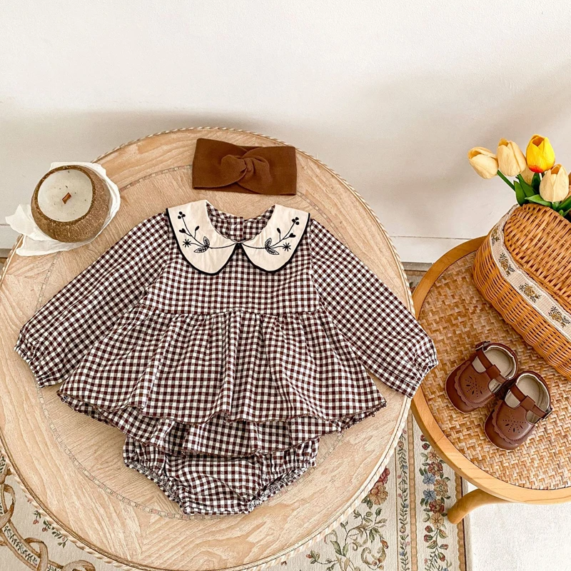 Autumn new 0-3 year old baby clothing girl baby doll collar embroidered checkered top+skirt hem wrapped pants 2-piece set