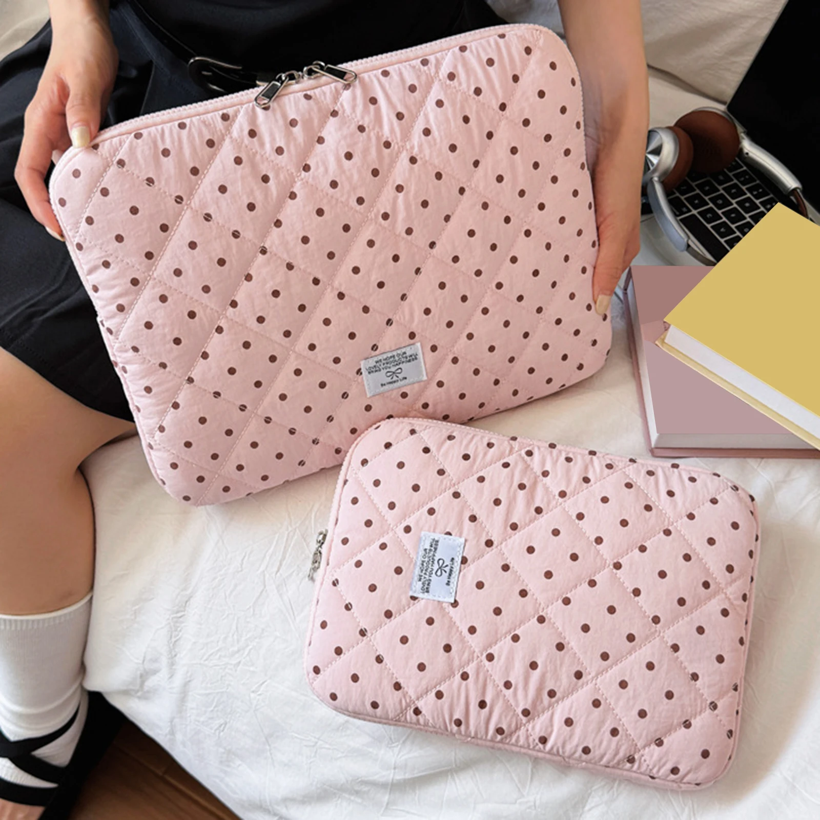 Polka Dot Carrying Laptop Bag Shockproof Soft Computer Liner Bag Aesthetic Puffy Laptop Case for Travel Work College Shop