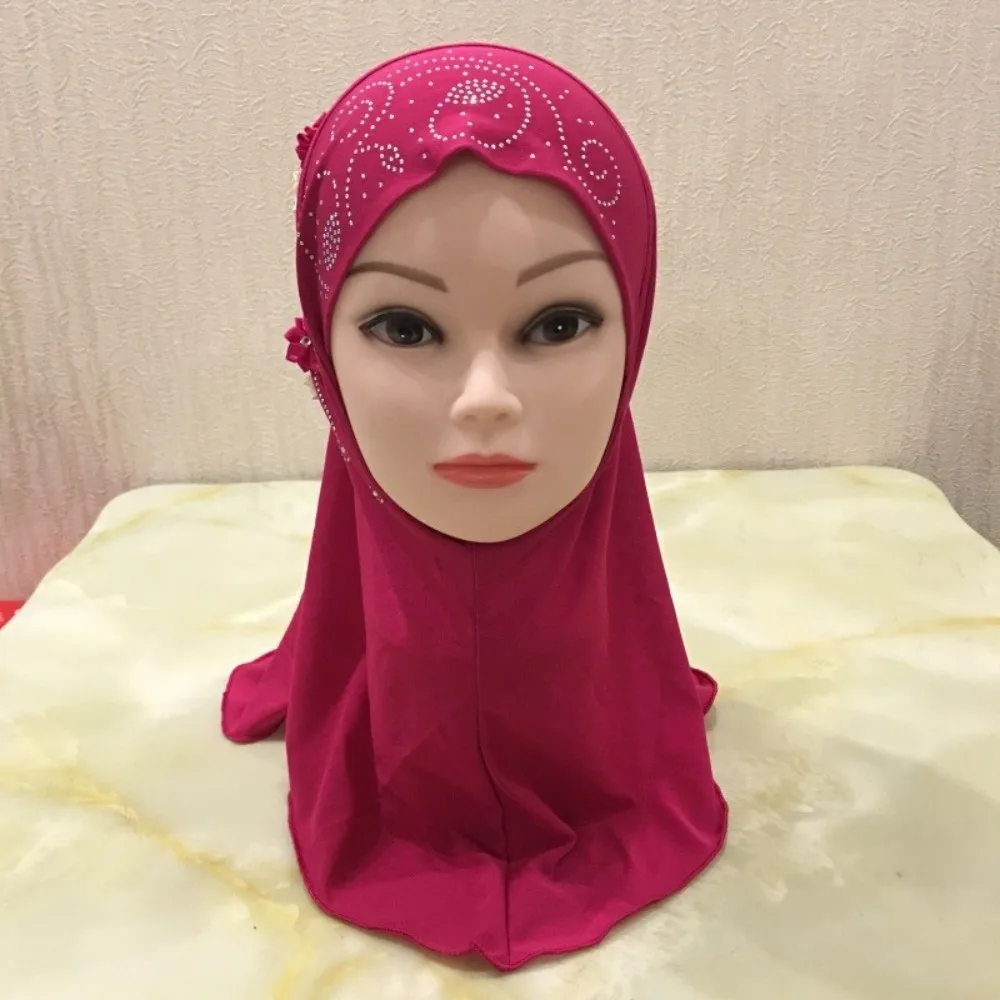 

Cute Flower Design Hijab Jersey Material Stretchable Girls Hijab Breathable Pull On Style Islamic Headscarf Girls