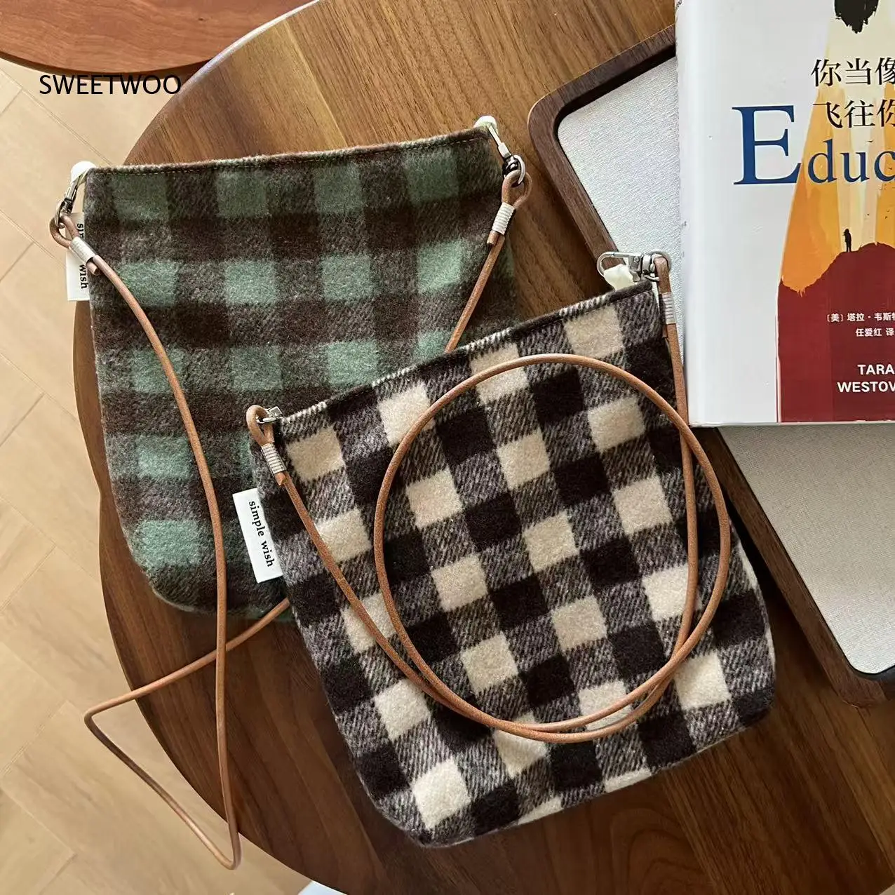 2026 Herbst Winter Retro Karierte Woll-Umhängetasche Verstellbarer Dünner Lederriemen Mini-Handytasche Damen Casual Beutel