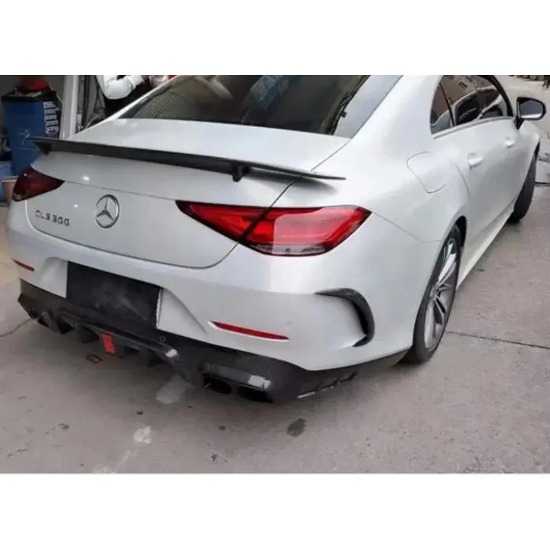 Real Carbon Fiber Rear Bumper Lip Diffuser Spoiler With Exhaust Tips For Benz W257 CLS260 300 350 CLS53 AMG 2019-2023