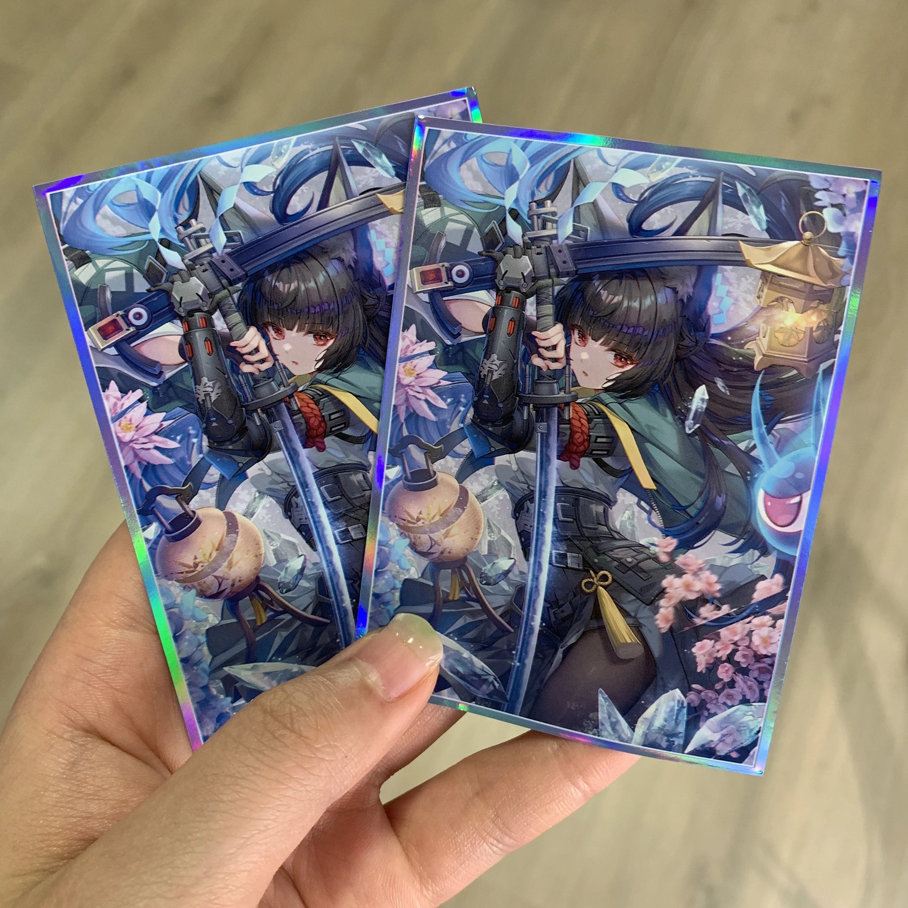 60PCS Holografische Anime Kaarthoezen 67x92mm Folie Gedrukt Top Laden TCG/MTG Trading Card Protectors Bordspel Kaartbeschermers