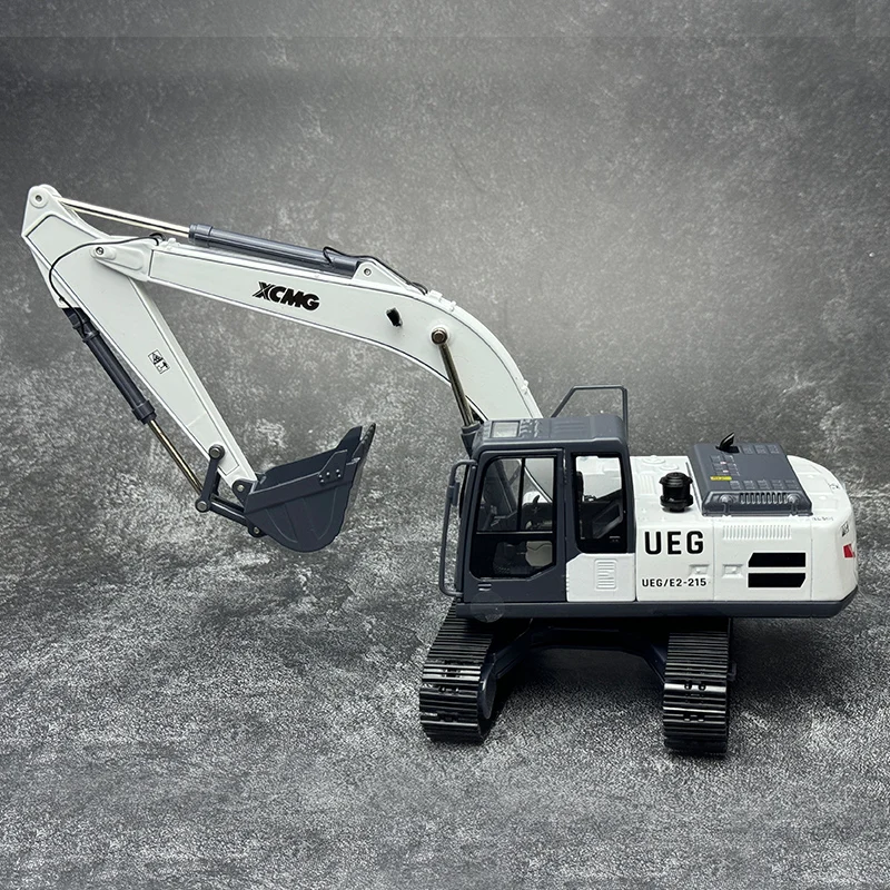 XCMG 1:35 XUGong XE215DA excavator UBG/E2-215 alloy construction machinery model Wandering Earth painting static model holiday