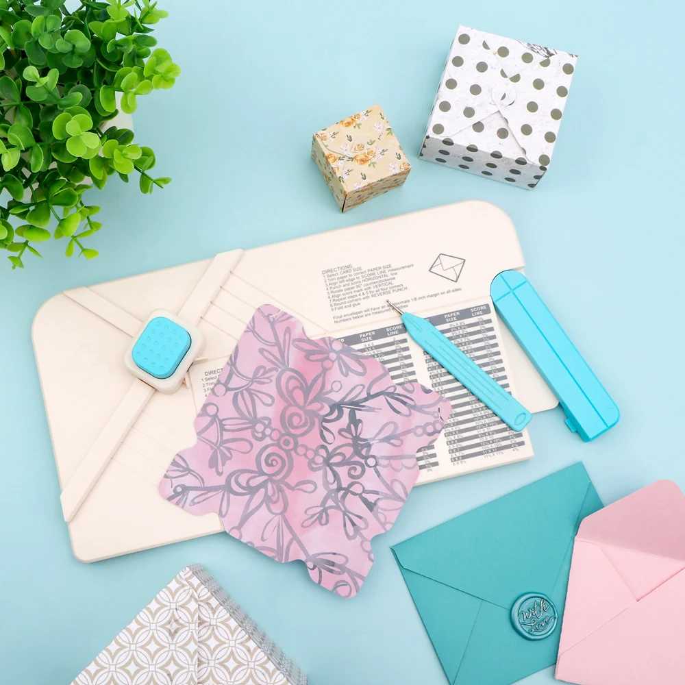 3-in-1-Stanzbrett, multifunktionales Scoring-Werkzeug für Umschläge, Geschenkboxen, Schleifen für individuelle Umschläge, Schleifenboxen in verschiedenen Größen