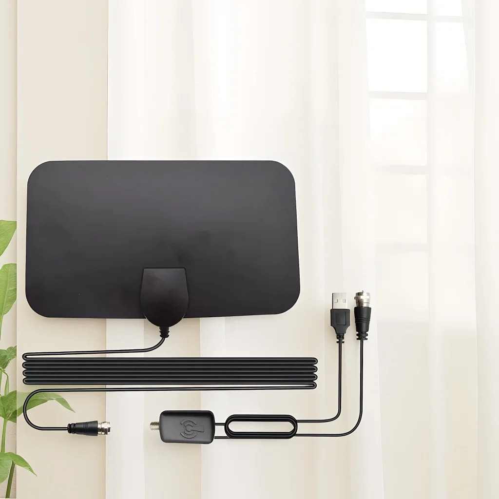 

Внутренняя антенна DTV с высоким коэффициентом усиления: плоская конструкция с активным усилителем для HDTV DTV Box