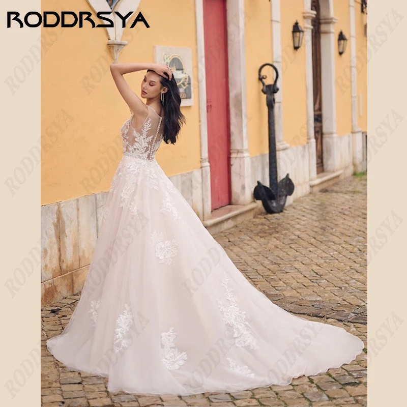 RODDRSYA elegante abito da sposa a-line per donna scollo tondo Boho Appliques abito da sposa Illusion Button Back Lace Robe De Mariée elegante abito da sposa a-line per donna scollo tondo Boho Appliques abito da sposa