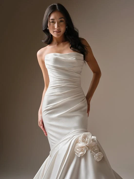 Customized Exquisite Charmeuse Pleat Handmade Flower Draped Button Trumpet Strapless Long 2026 Women's New Style wedding dress