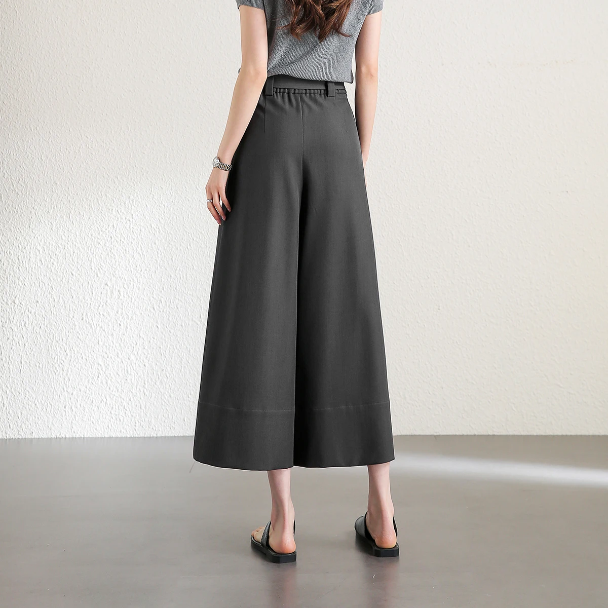 SENTUBILA Women's Wide Leg Cropped Pants 2026 Simple Dark Gray Trousers Ladies Belt Waist Calf-Length Baggy Pants 143K56845X