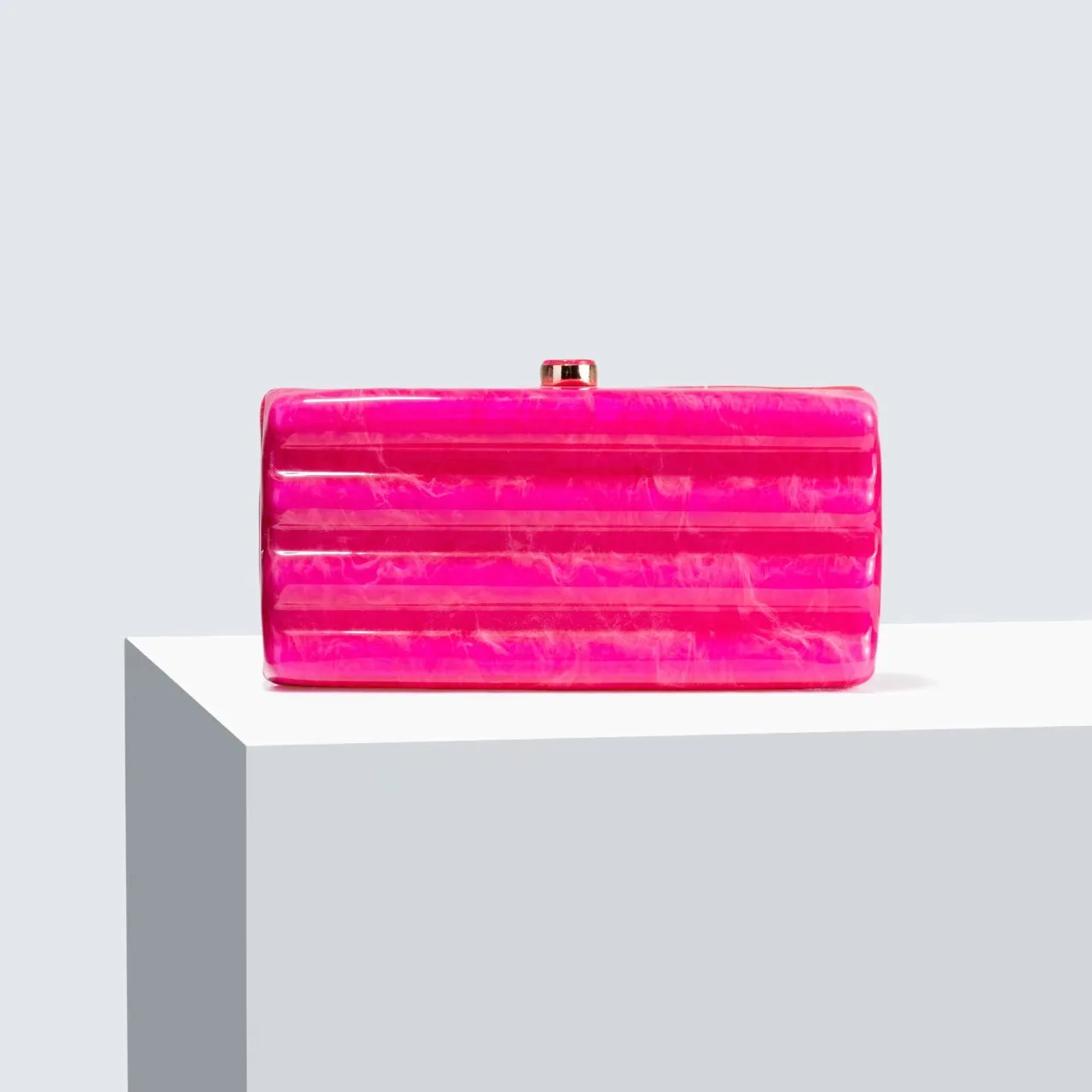 

2025 Guangzhou Wholesale Summer Hotpink Acrylic Bag Clutch Purse Wedding Bridal Bag For Clutches